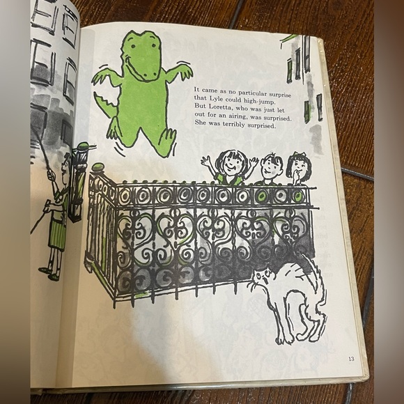 Vintage 1965 Lyle, Lyle Crocodile Hardcover Book - Picture 6 of 10